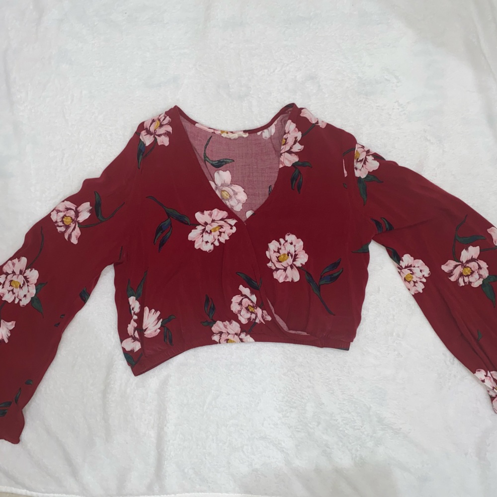 Used like new- Pacsun Floral crop top